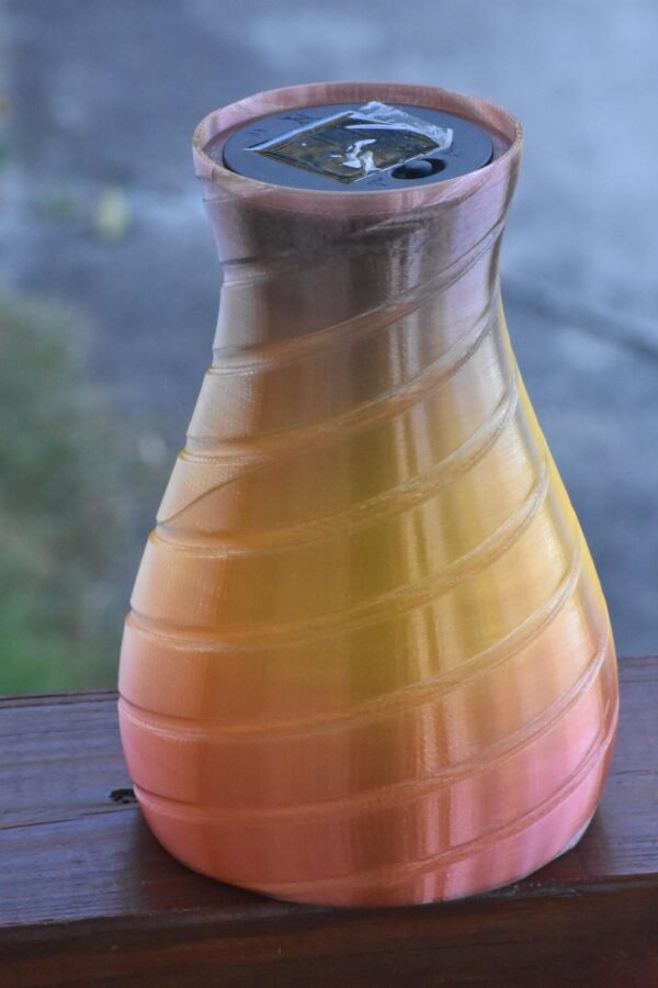 3D Printed Solar Vase: Unique Color Changing Decor - Image 2