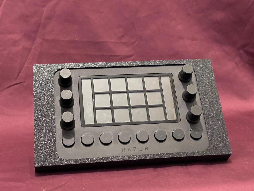 Loupedeck Live Holder - Honeycomb Alpha/Bravo